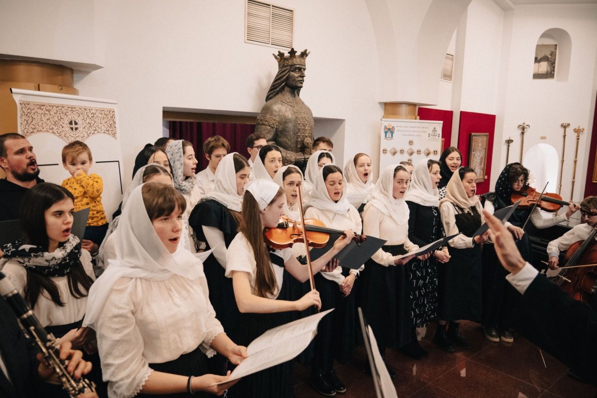 Volumul „Libertatea duhului și sclavia modernă” lansat la Muzeul Mitropoliei Clujului 290106