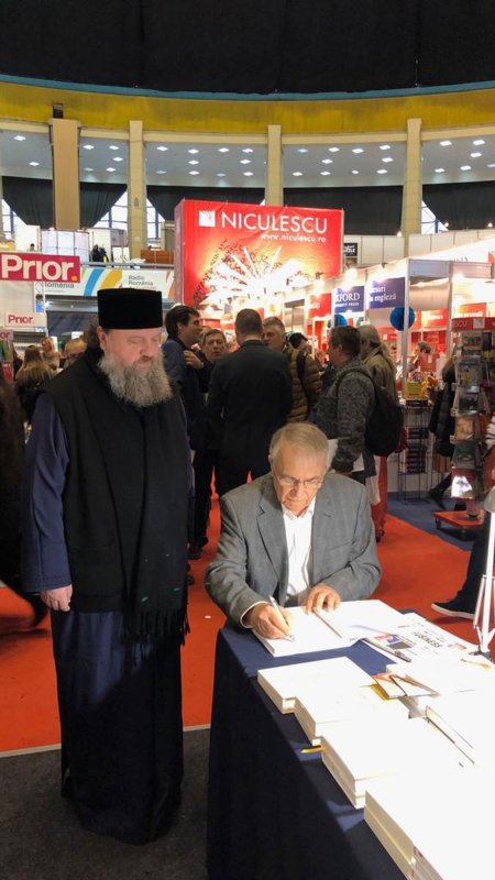 Dăruitor de cuvinte - faptele, țărâna și eternitatea 290134