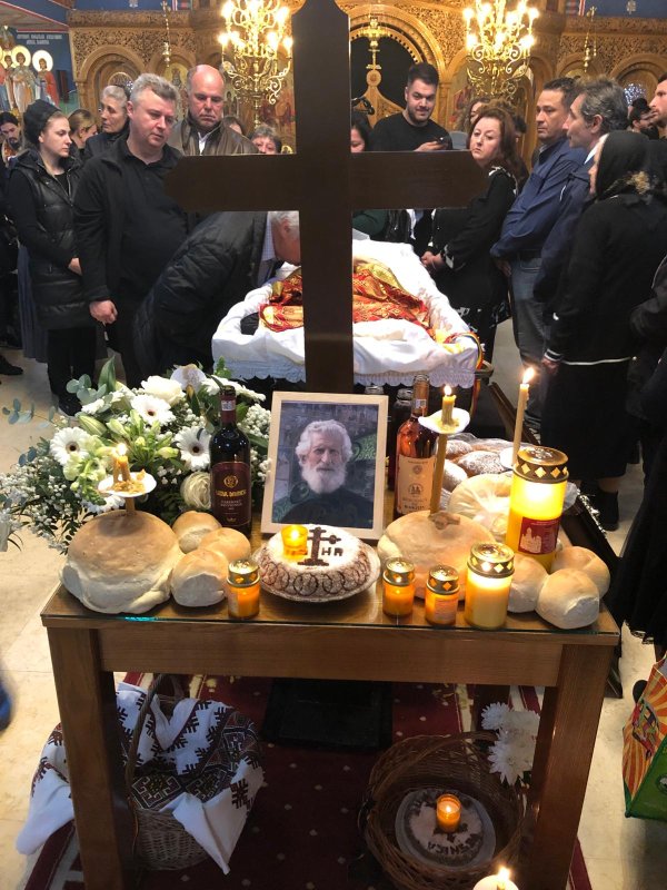 Părintele Petru Dărăscu (1926-2024) - o viață în slujba lui Dumnezeu și a oamenilor 290159