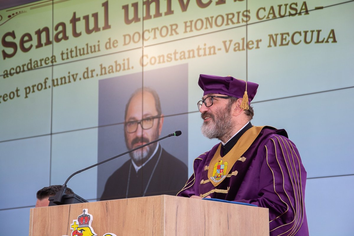 Pr. Constantin Necula, doctor honoris causa al AFT Sibiu 290148