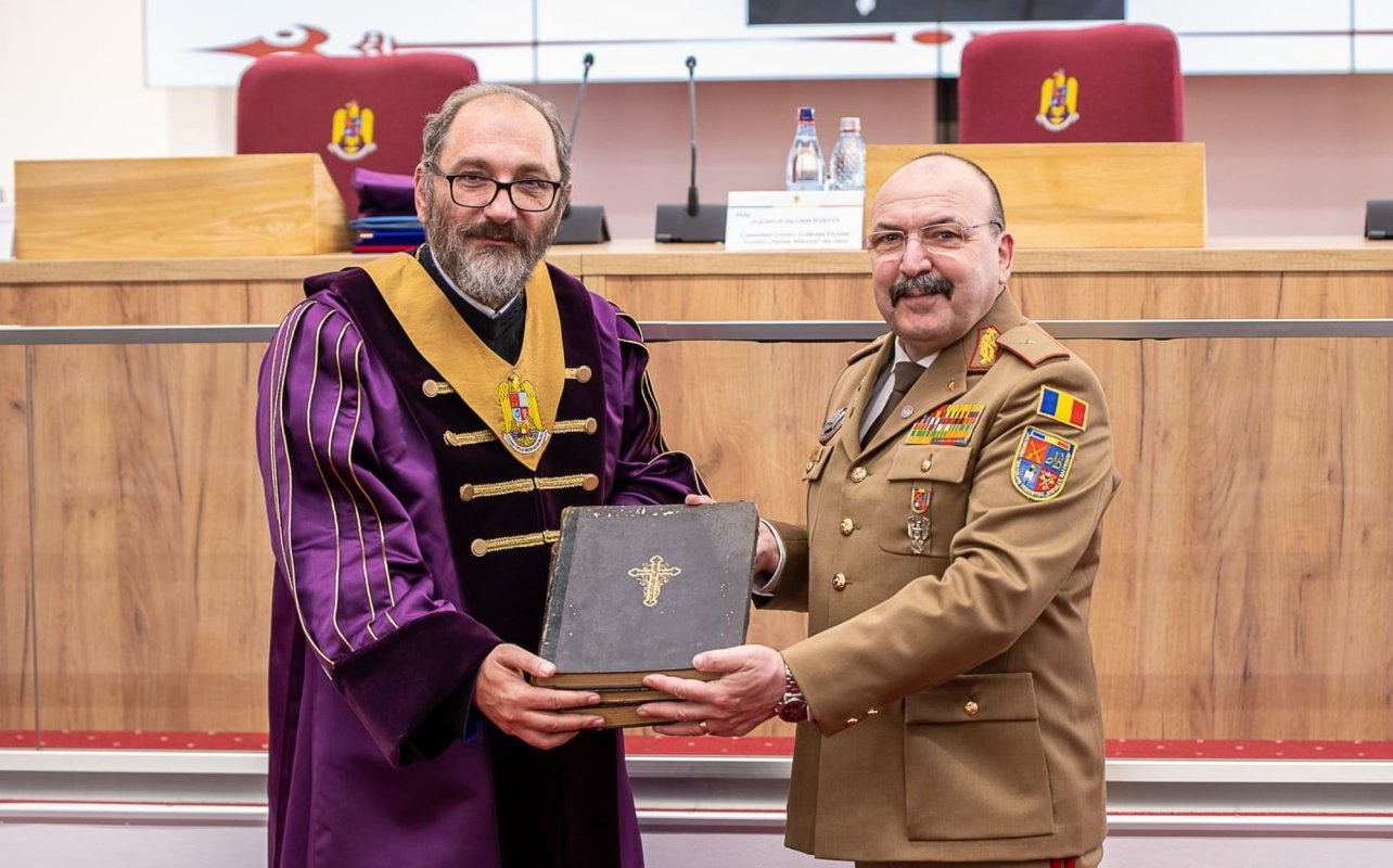 Pr. Constantin Necula, doctor honoris causa al AFT Sibiu 290153