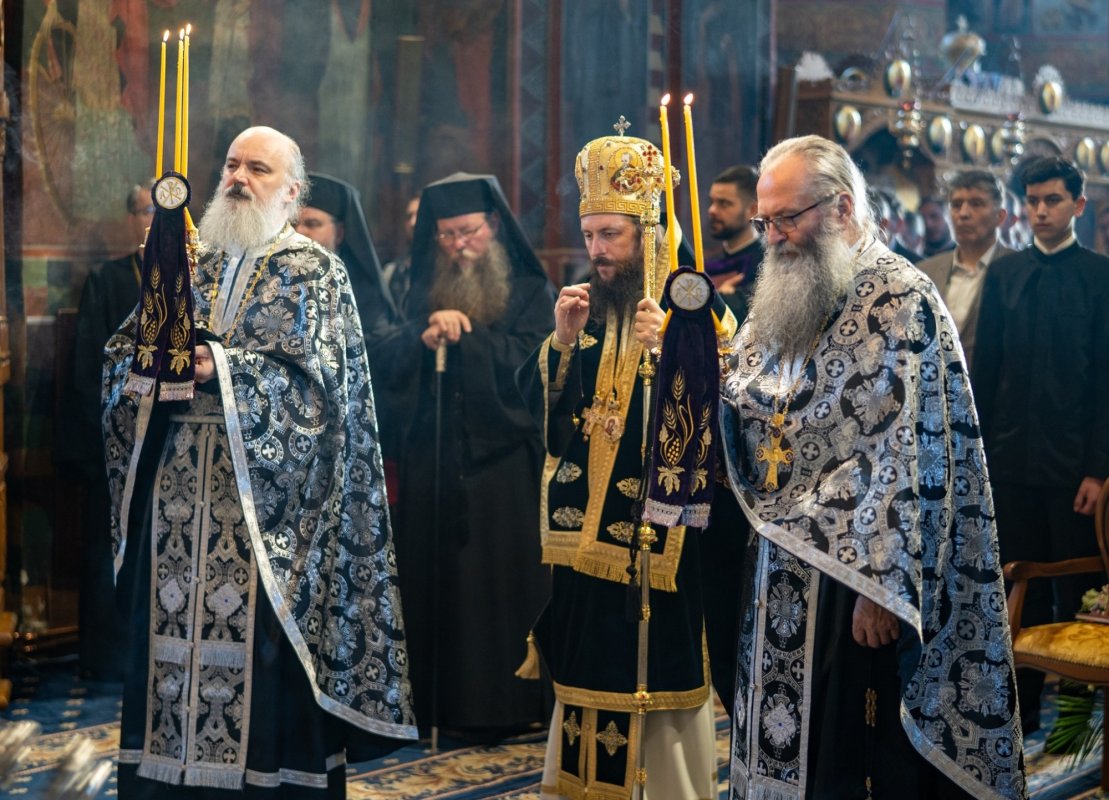 Moment aniversar pentru Arhiepiscopul Romanului și Bacăului 290281