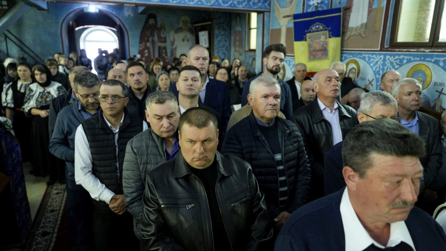 Binecuvântări pentru credincioşii din Ludişor, Braşov 290327