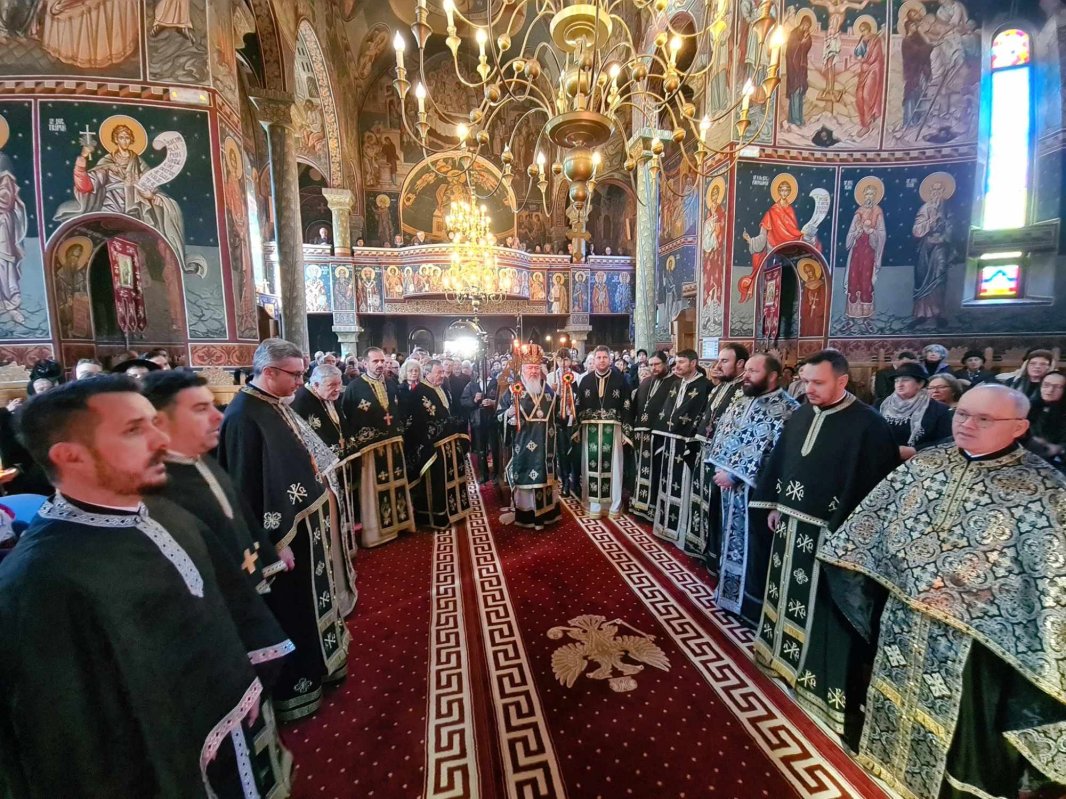 Slujiri arhiereşti la Cluj‑Napoca şi Bistriţa 290328