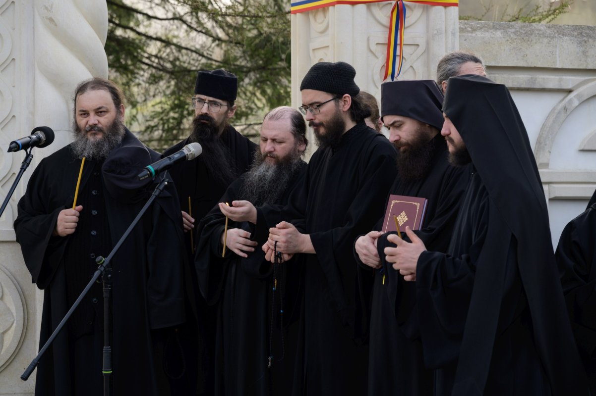 Comemorarea românilor uciși în Masacrul de la Fântâna Albă 290543