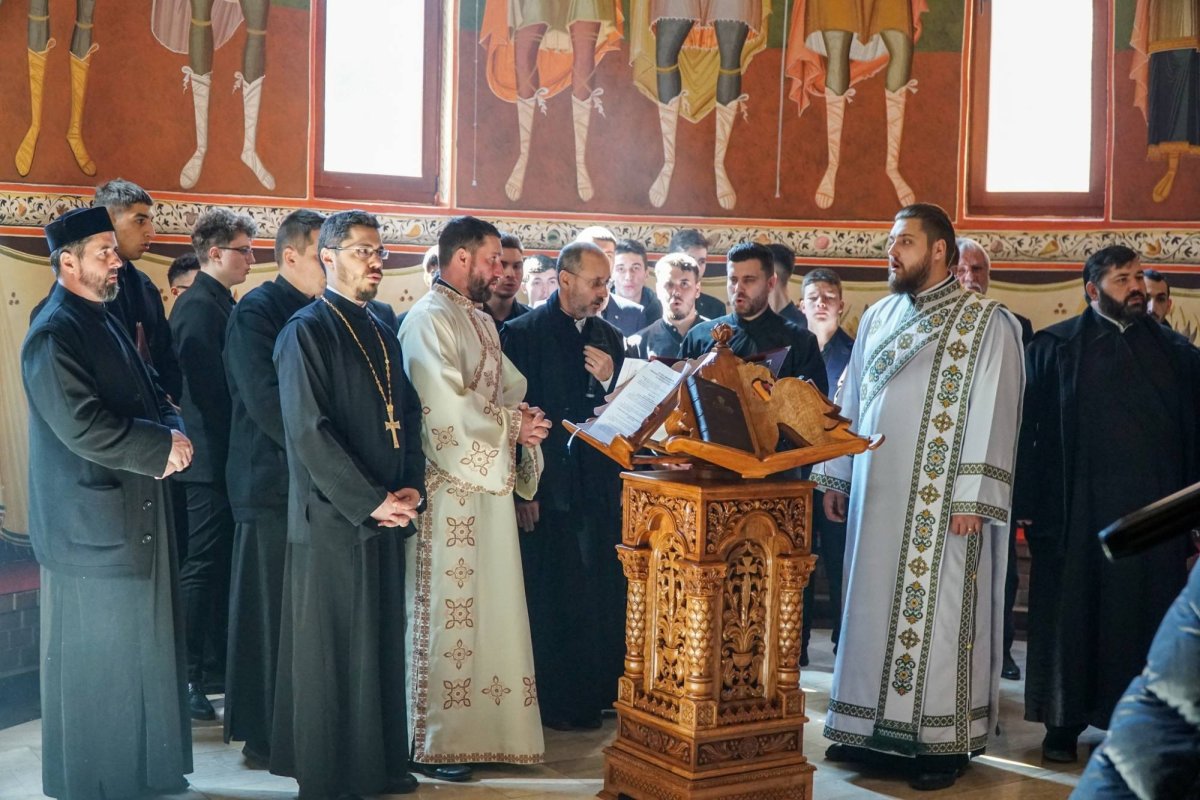 Principele regent Nicolae, reînhumat la Curtea de Argeş 290482