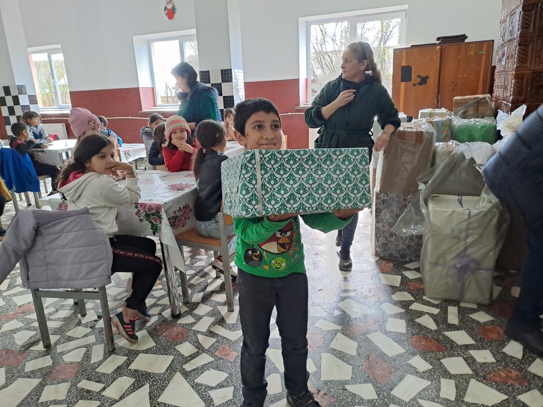 Daruri pentru copii aflați în situații vulnerabile din partea românilor din Oslo 290659