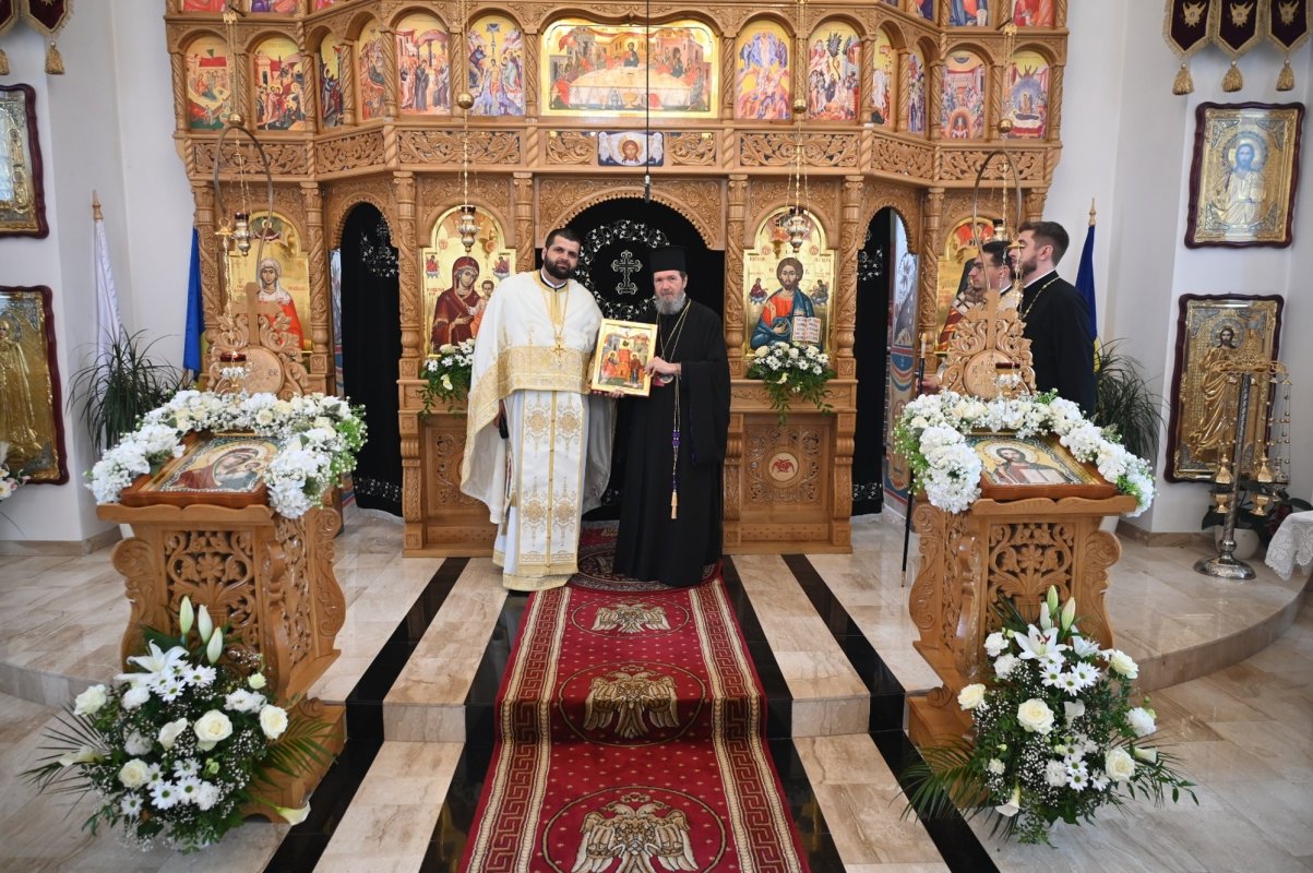 Slujire arhierească în Parohia Paleu, Episcopia Oradiei 290637