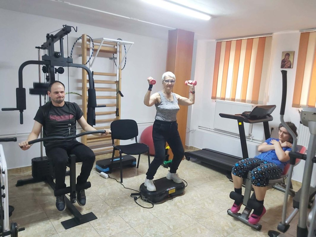 Lucrare filantropică la Centrul „Sfântul Meletie” din Alba Iulia 290089