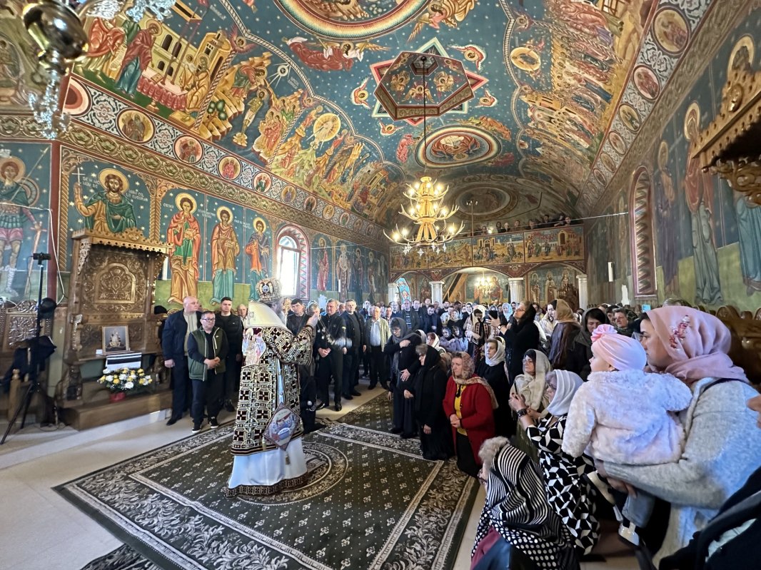 Episcopul Daciei Felix la un așezământ monahal din județul Suceava 291213