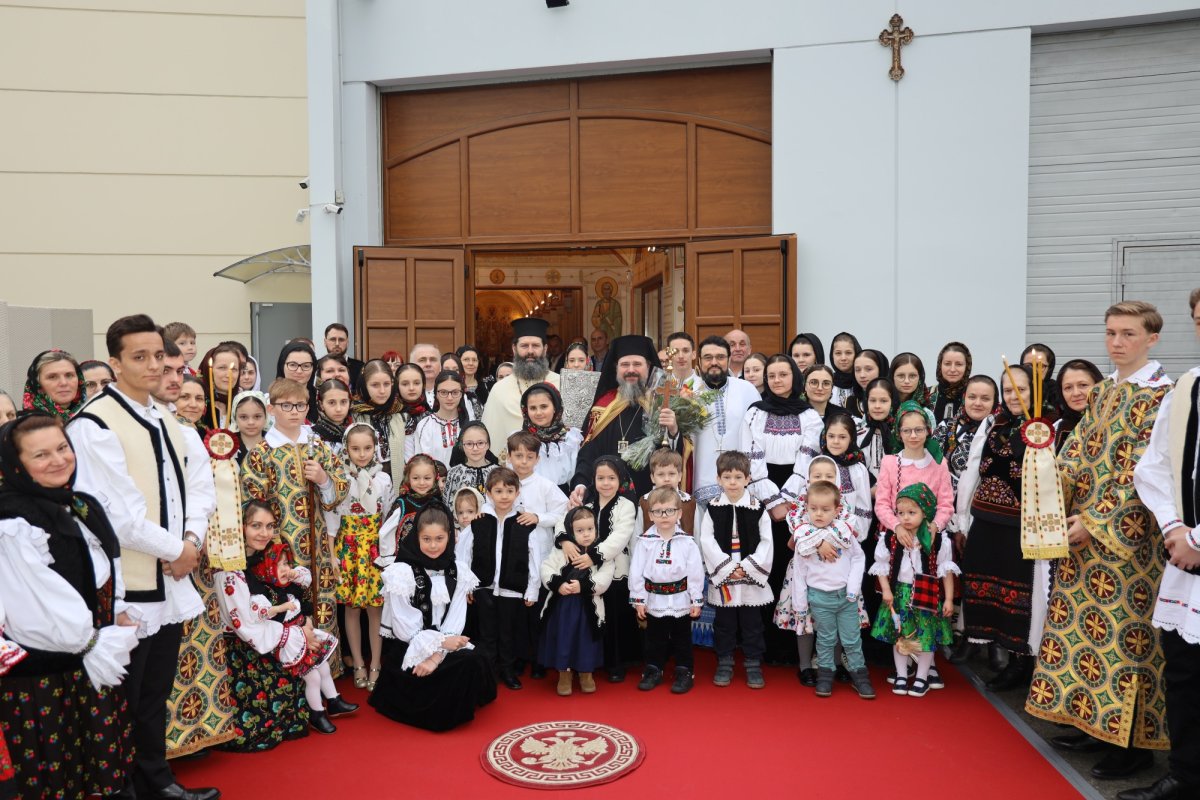 Episcopul Europei de Nord a slujit într-o parohie din Paris 291207