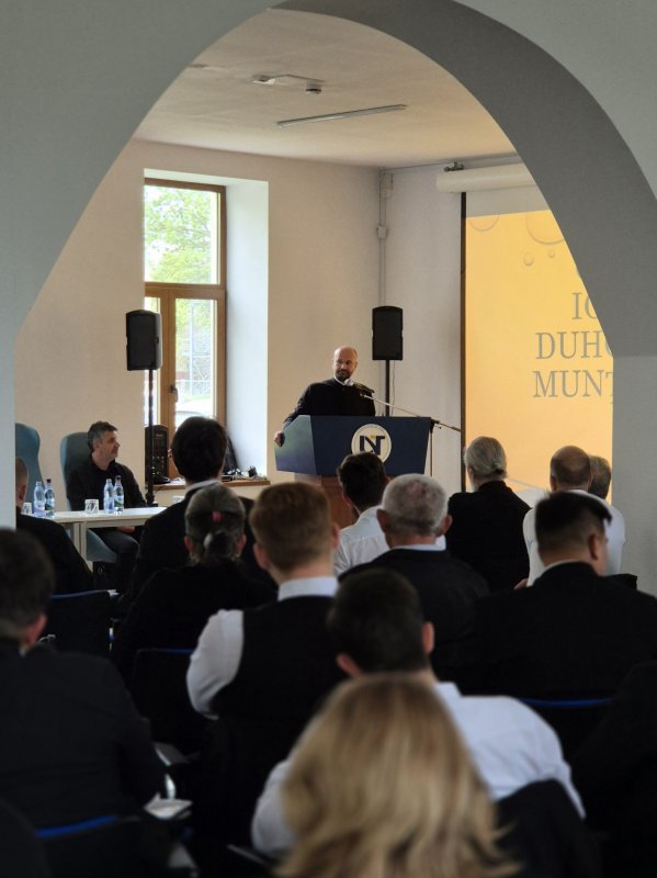 Conferința prepascală „Chipuri și icoane de duhovnici din Munții Apuseni” 291275