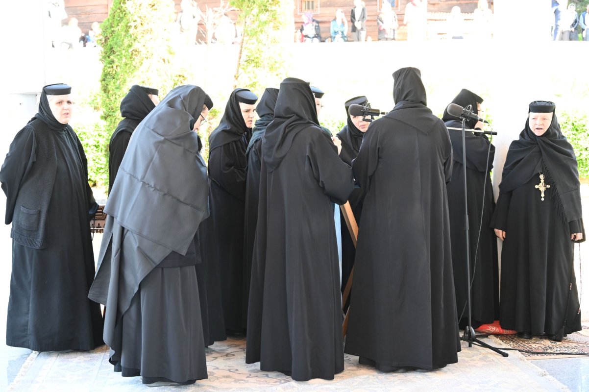 Hramul Mănăstirii „Sfânta Cruce” din Oradea 291257