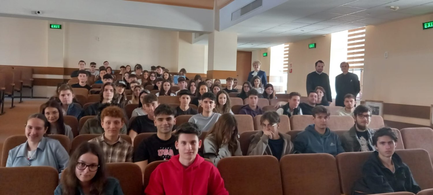 Vizită de prezentare a Facultății de Teologie Ortodoxă din Craiova 291366