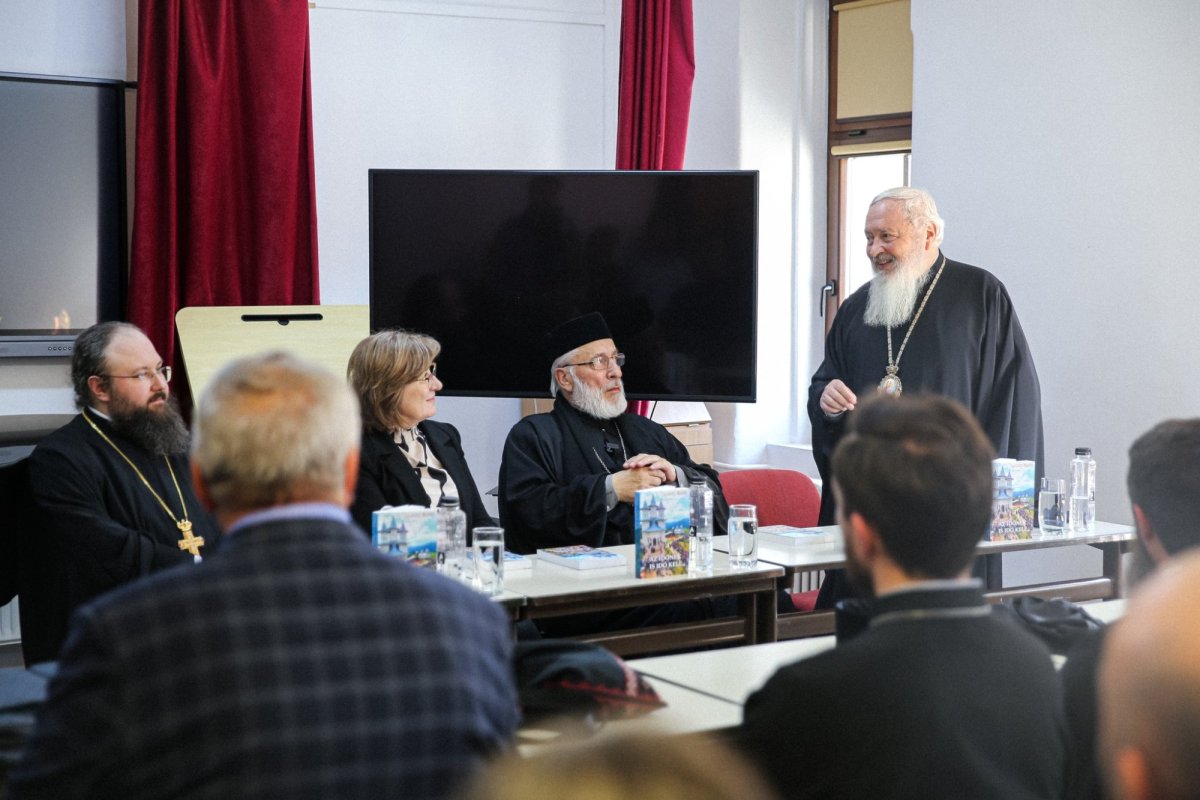 Lansarea volumului „Toată vremea-și are vreme” în limba maghiară la Cluj-Napoca 291444