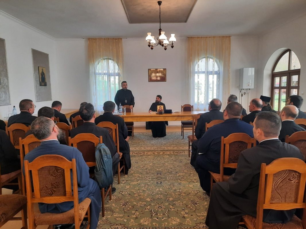 Cursuri de îndrumare duhovnicească la Mănăstirea Rebra-Parva 291584