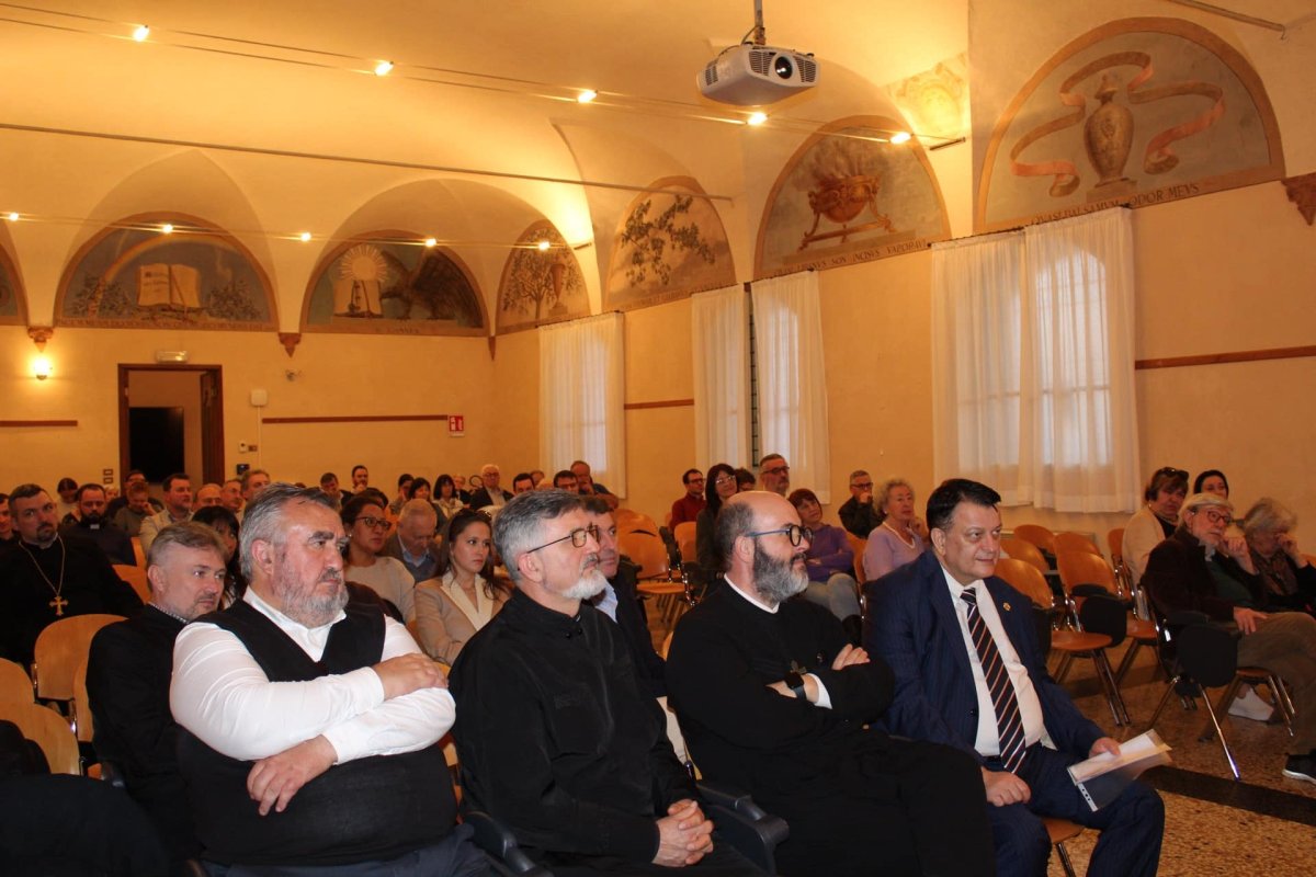 Volumul „Ortodoxia. Dialog şi provocări”, tradus în italiană 291579