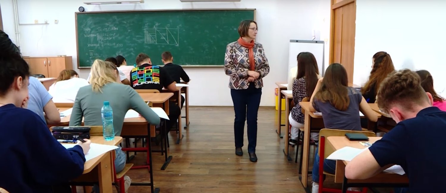 Peste 1.400 de elevi au participat la olimpiada de religie în București 292045