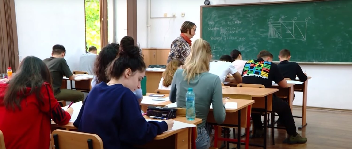 Peste 1.400 de elevi au participat la olimpiada de religie în București 292046