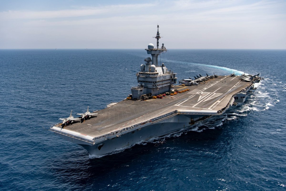  Portavionul Charles de Gaulle sub comanda NATO  291647