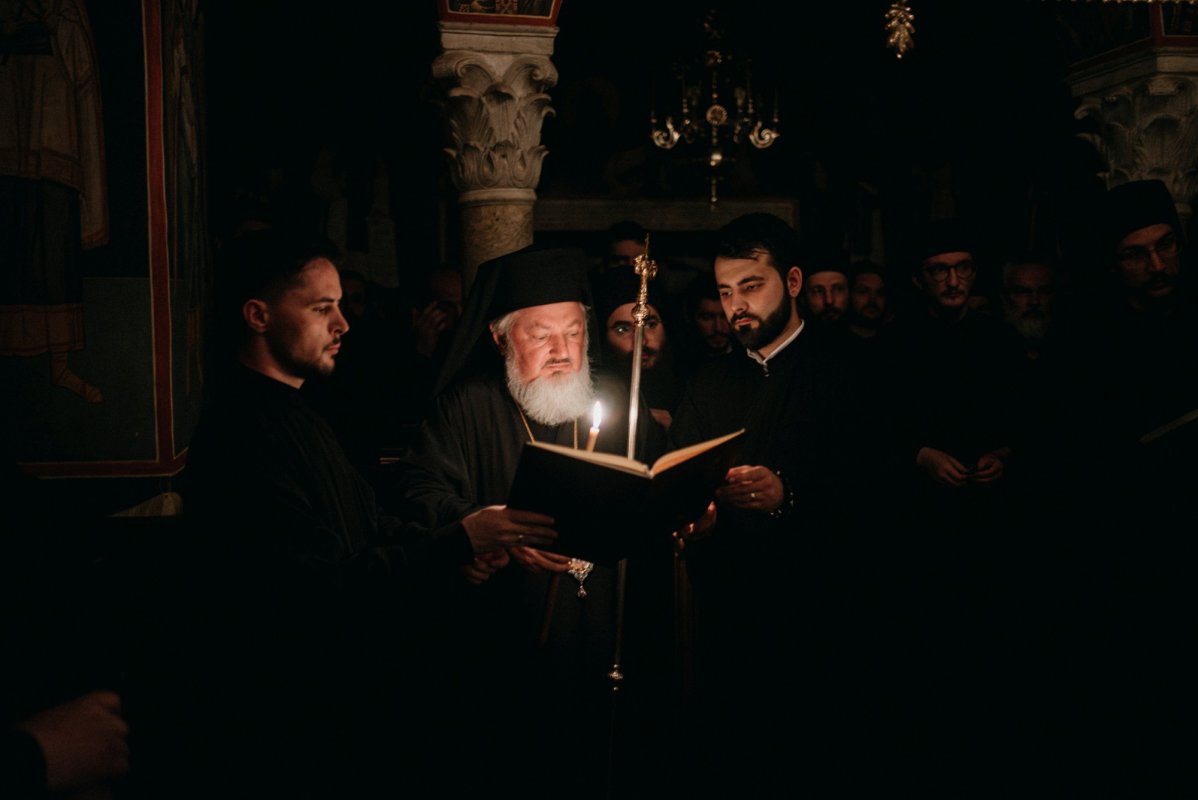 Cinstirea Sfântului Ipatie în vechea sa chinovie românească athonită 292132