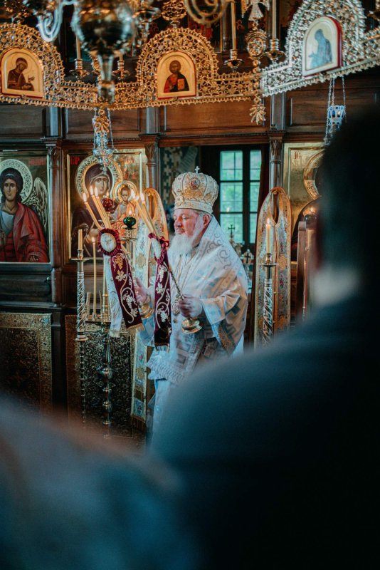 Cinstirea Sfântului Ipatie în vechea sa chinovie românească athonită 292145