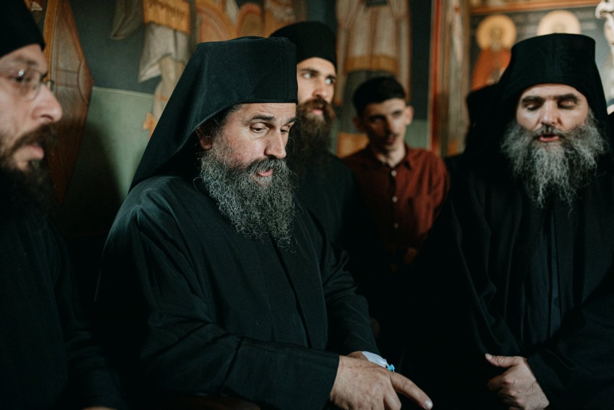 Cinstirea Sfântului Ipatie în vechea sa chinovie românească athonită 292157