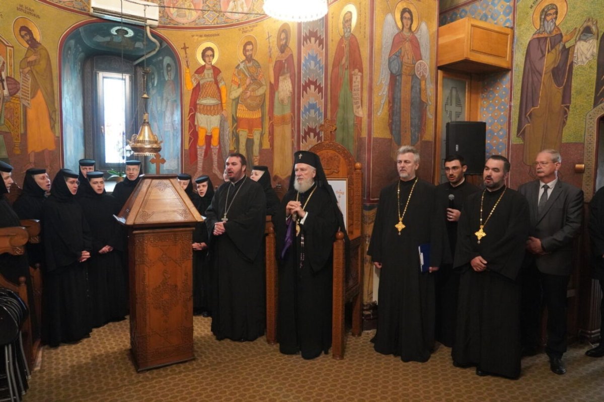 Sinaxă monahală în Arhiepiscopia Târgoviștei 292238