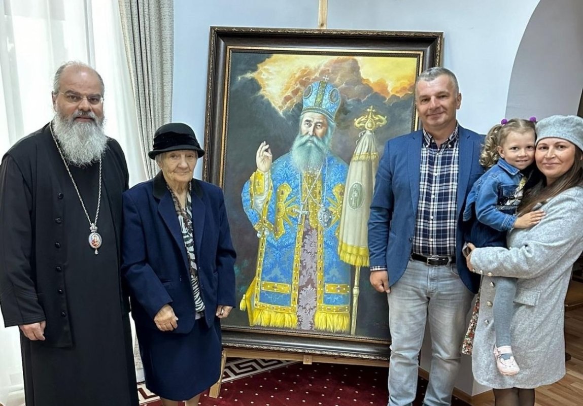 Urmași ai familiei Episcopului martir Grigorie Leu în vizită la Episcopia Hușilor 292356