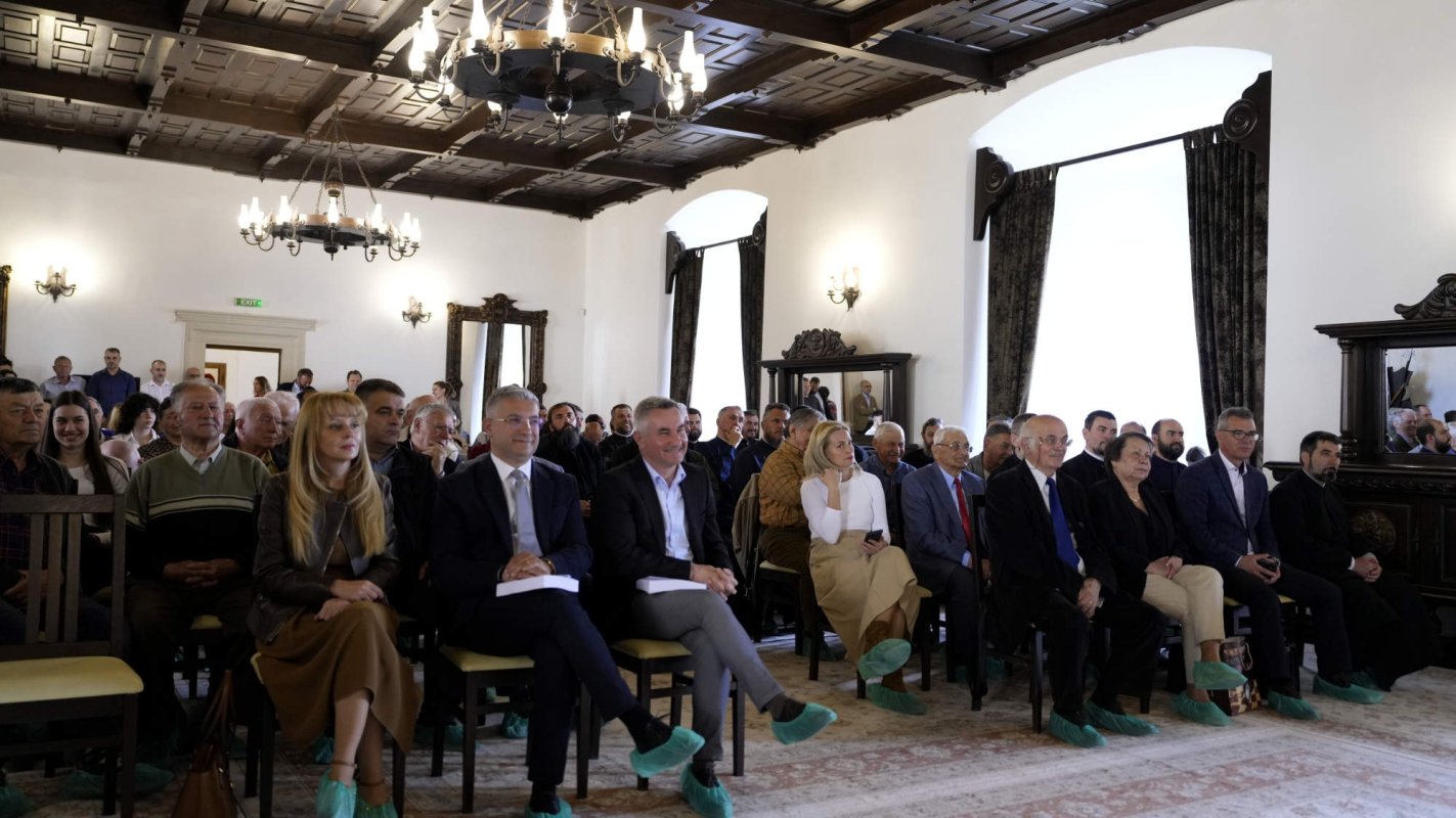 Volum apărut la Editura „Andreiana”, lansat la Făgăraș 292349