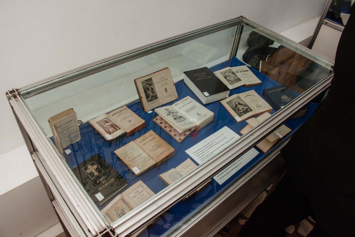 Expoziție de carte veche religioasă la Muzeul Național al Agriculturii din Slobozia 292628