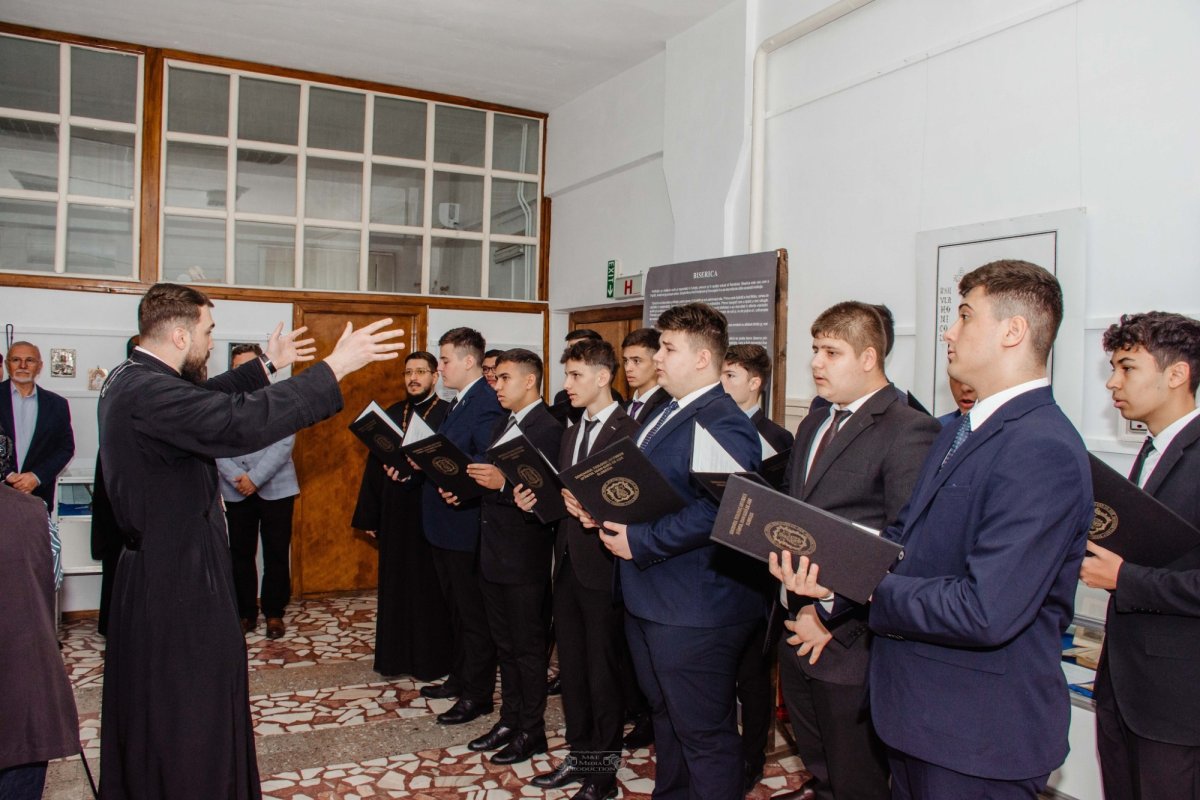 Expoziție de carte veche religioasă la Muzeul Național al Agriculturii din Slobozia 292629