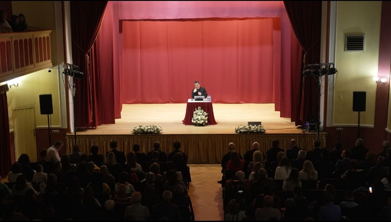 Conferința „Generația Dopaminei” în orașul bihorean Salonta 292966