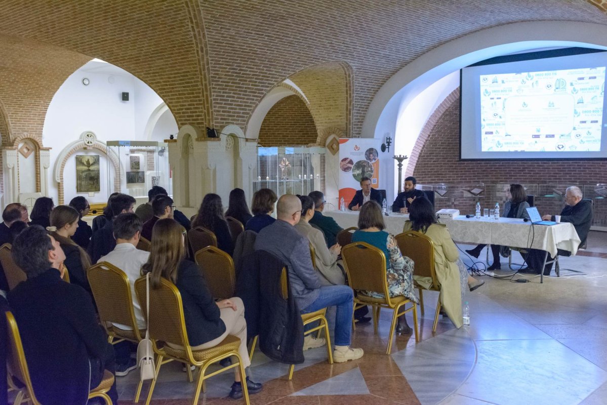 Lansarea cărții „Neplanificat - Povestea dramatică a transformării unui fost lider de planificare familială” la Iași 293252