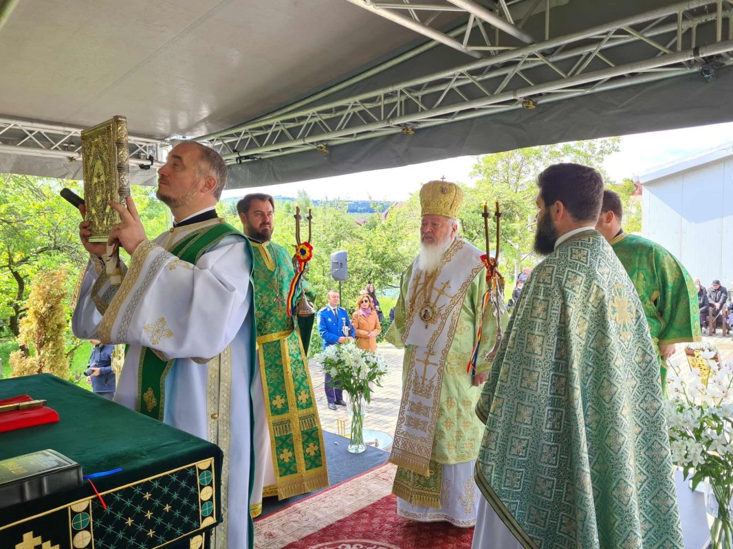 Piatră de temelie pentru biserica Mănăstirii „Sfânta Elisabeta” din Cluj-Napoca 293238