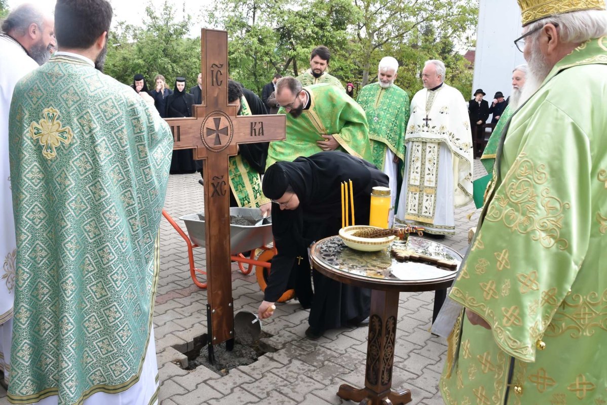 Piatră de temelie pentru biserica Mănăstirii „Sfânta Elisabeta” din Cluj-Napoca 293240