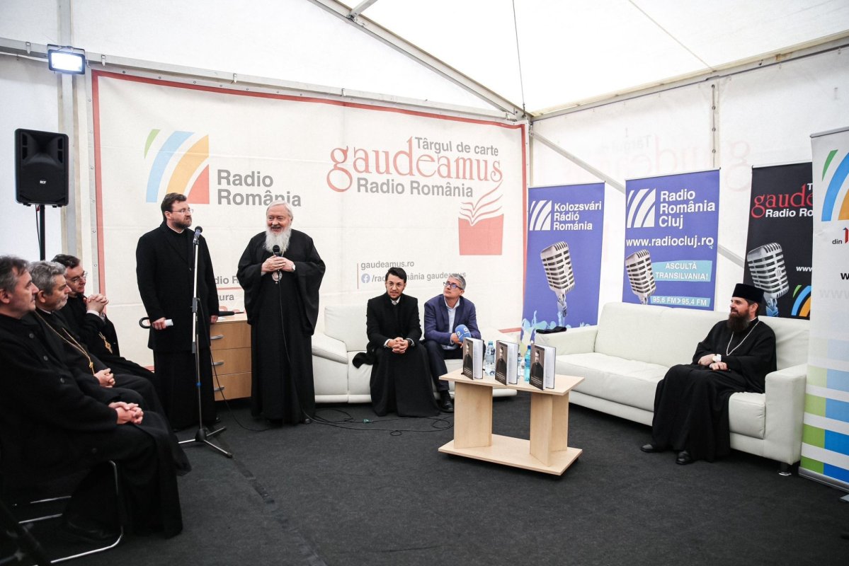 Carte dedicată părintelui Dumitru Stăniloae la Târgul de carte Gaudeamus Cluj-Napoca 293370