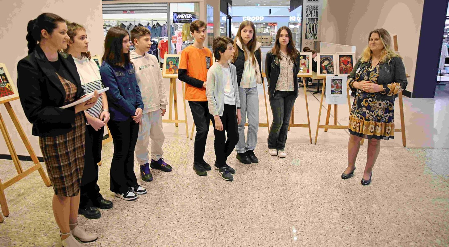 Expoziția „Biruința Învierii Domnului”, la Iulius Mall Iași 293379