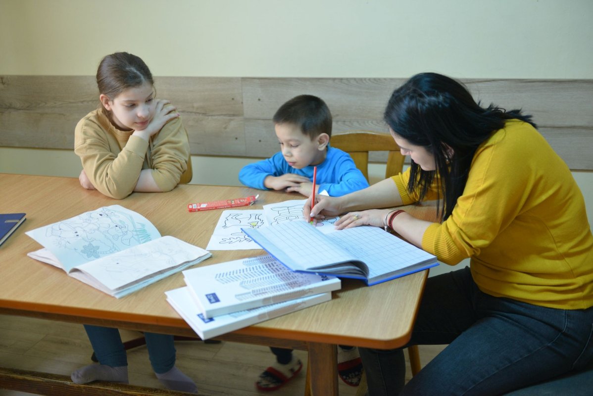 Case pline de iubire şi ajutor pentru  copiii cu dizabilităţi la Alba Iulia 292437