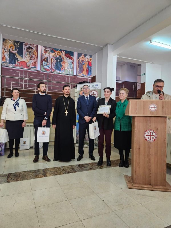 Experiențele adolescenţilor într-un eseu tematic: „Credința - izvor de tămăduire” 292462