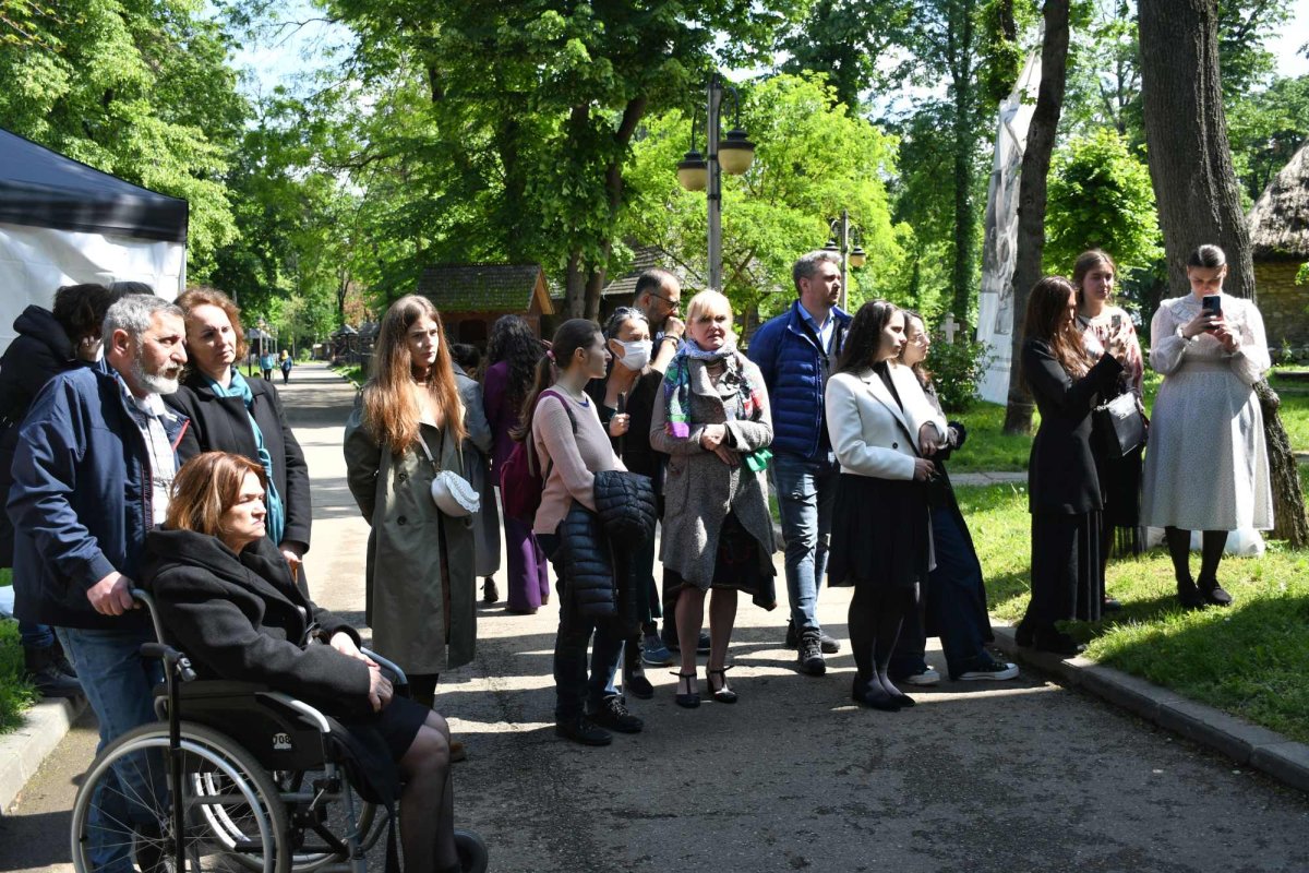 Expoziție de icoane la Muzeul „Dimitrie Gusti” din București 293835