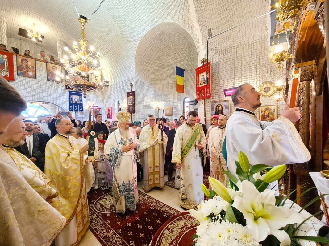 Hramul Bisericii „Intrarea Domnului în Ierusalim” din Florești 293777