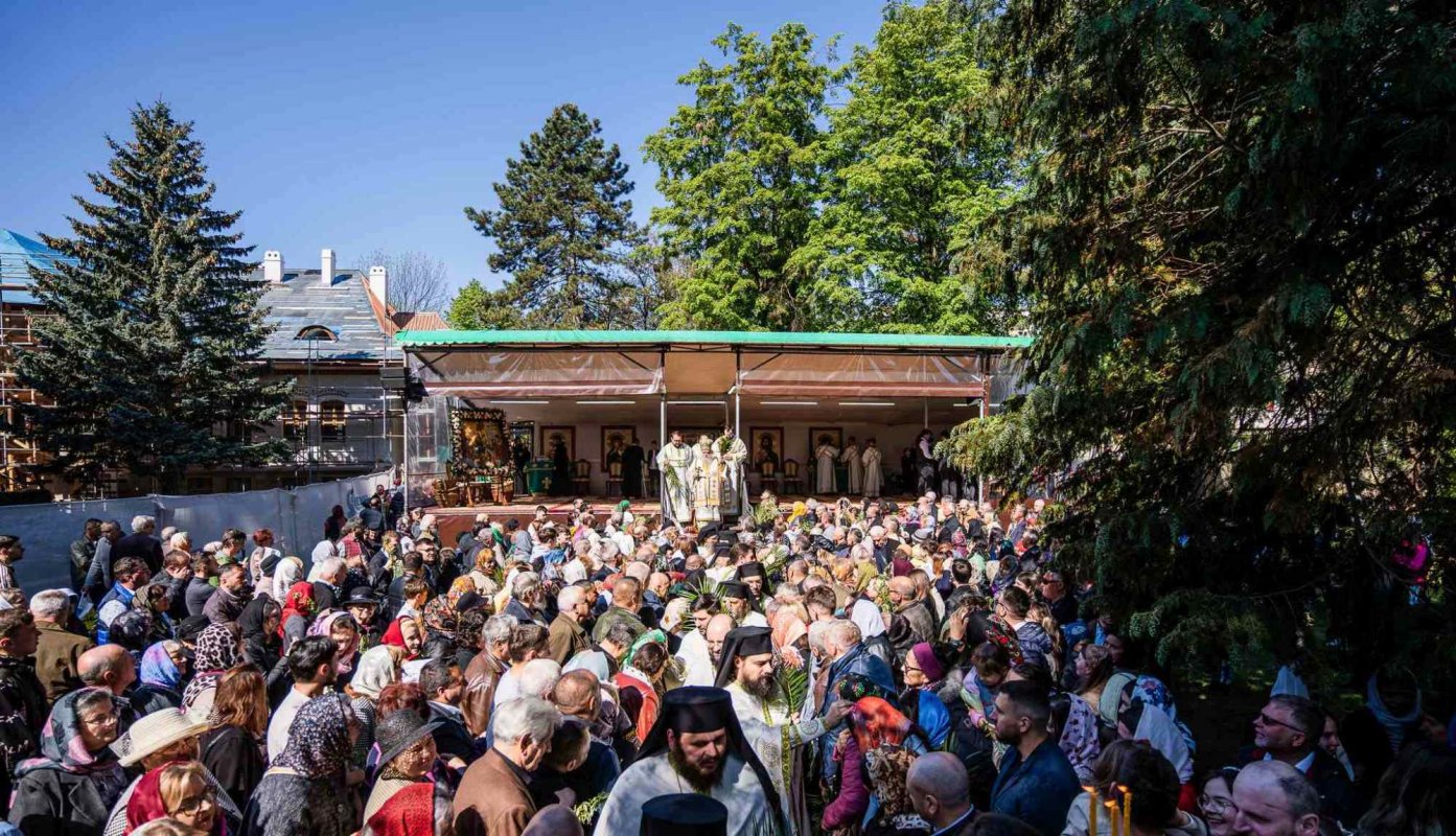Praznicul Intrării Domnului în Ierusalim la Mănăstirea „Sfântul Ioan cel Nou de la Suceava” 293874