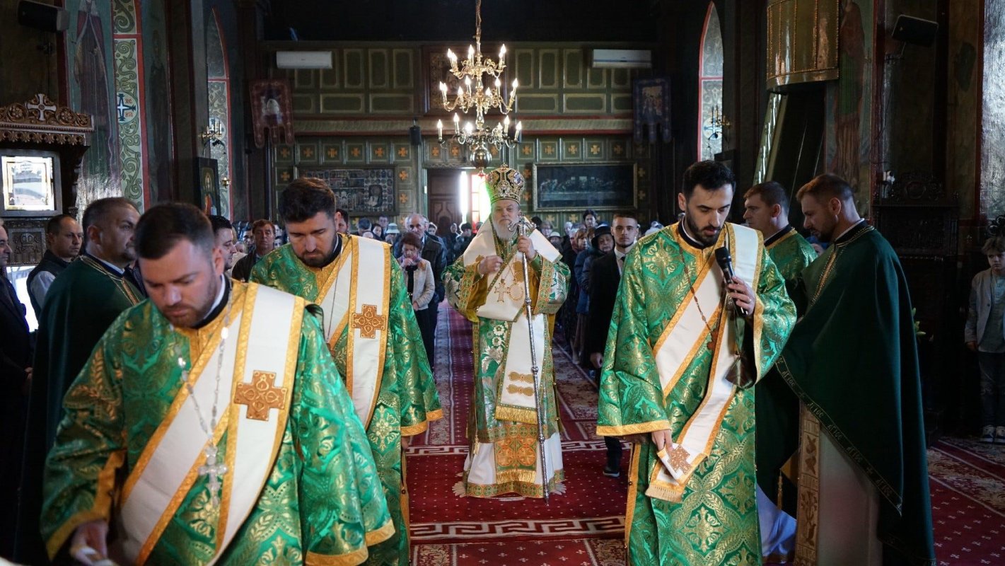 Procesiuni și slujiri de Florii în eparhii din Muntenia și Dobrogea 293868
