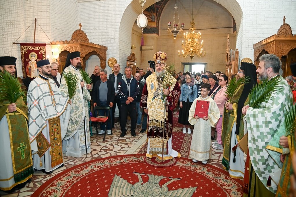 Procesiuni și slujiri de Florii în eparhii din Muntenia și Dobrogea 293869