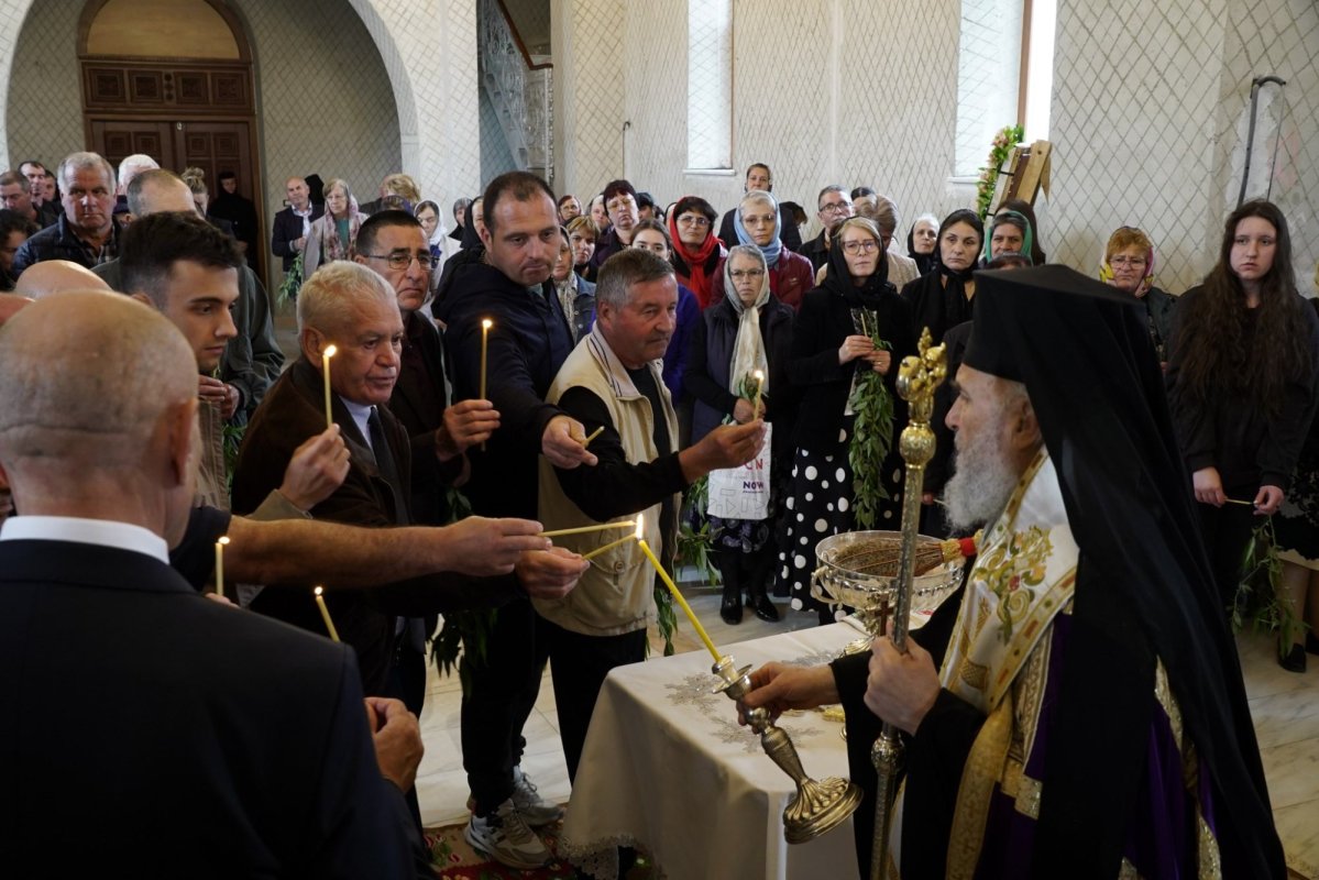 Binecuvântare pentru slujire la un schit din judeţul Galaţi 293927