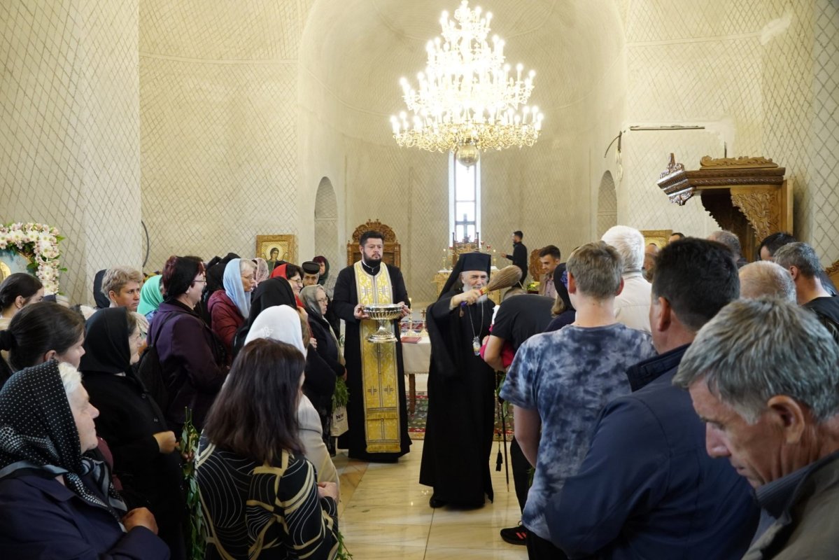 Binecuvântare pentru slujire la un schit din judeţul Galaţi 293928