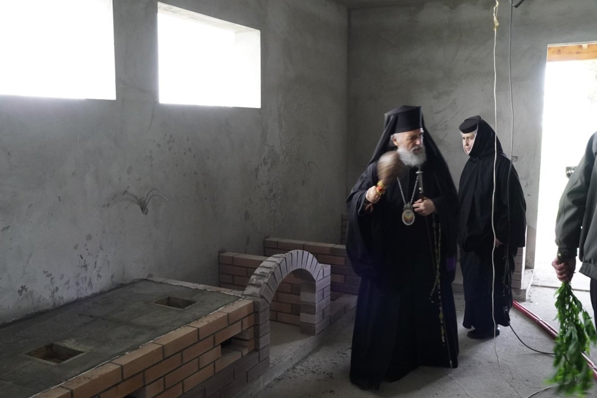 Binecuvântare pentru slujire la un schit din judeţul Galaţi 293930