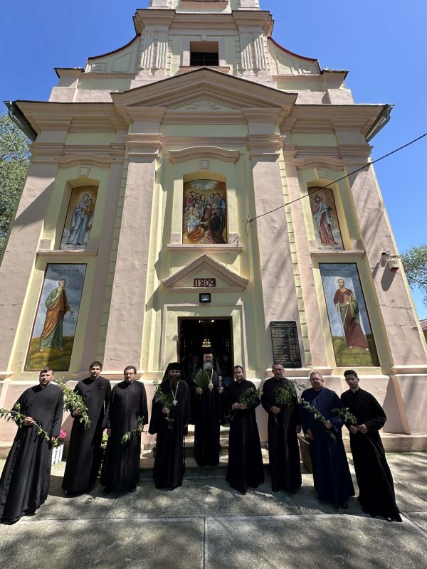 Vizită arhierească în Parohia Seleuș din Serbia 293939