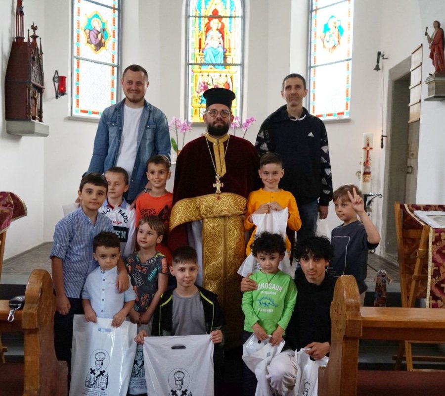 Rânduiala spălării picioarelor într-o parohie românească din Austria 294082